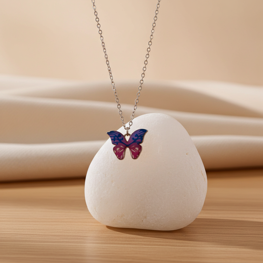 Vlinder Ketting met Symboliek – Paars & Rood Design Sparcle.shop