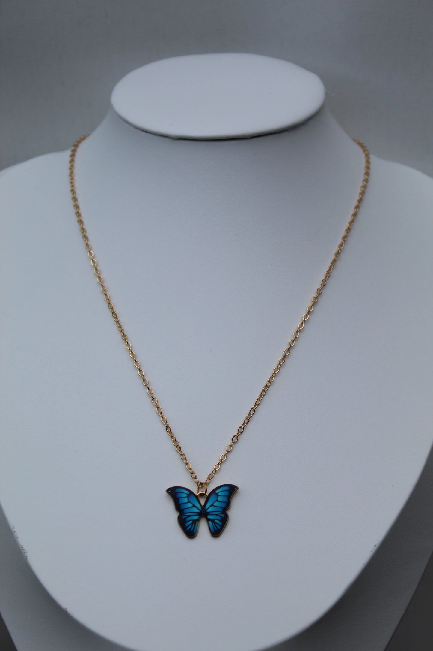 Vlinder Ketting met Symboliek – Blauwe Design Sparcle.shop