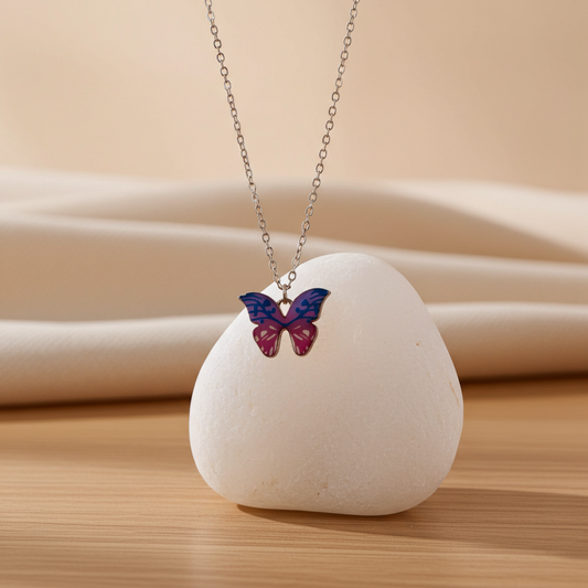 Vlinder Ketting met Symboliek – Paars & Rood Design Sparcle.shop